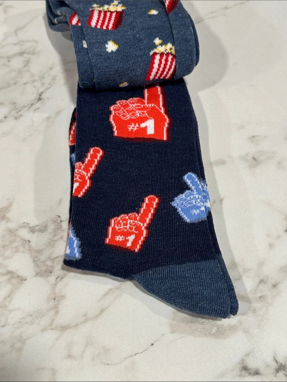 Twisted Toes Crew Socks Mens 8-13 NEW 2 Pair Popcorn Buckets #1 Fan